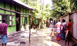 পূর্ব এওজবালিয়াতে ইট ভাটার মাঝির বাড়িতে হামলা-ভাঙচুর