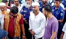 প্যারোলে মুক্তি পেয়ে মায়ের জানাজায় অংশ নিলেন যুবলীগ নেতা