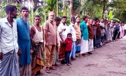 ভাই-বোনের সম্পত্তি দখল করলো আ’লীগ নেতা, প্রতিবাদে মানববন্ধন