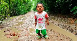 ২৮ ইঞ্চিতে আটকে আছেন ১৮ বছর বয়সী তৌহিদ