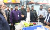 মাইজদীতে ভোক্তা অধিকারের অভিযানে র আয়োজন বেকারি এন্ড সুইটসকে দেড় লাখ জরিমানা