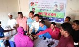 সুবর্ণচরে শ্রমিকদের মাঝে ত্রাণ বিতরণ