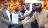 রাস্তার কাজে হামলার প্রতিবাদে মানববন্ধন ও স্মারকলিপি প্রদান