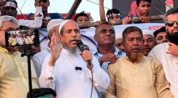 সেনবাগে বিএনপির ৩১ দফা জনগনের কাছে পৌঁছে দিতে লিফলেট বিতরণ