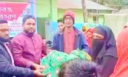 সুবর্ণচর প্রেসক্লাবের সার্বিক সহযোগিতায় শীতার্তদের মাঝে শীতবস্ত্র বিতরণ