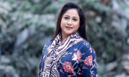 জয়া ও রুনার ফটোশুট নিয়ে চুমকির সমালোচনা
