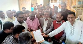 নোয়াখালী-২ আসনে বিএনপি প্রার্থী জয়নুল আবদিন ফারুকের মনোনয়ন ফরম সংগ্রহ