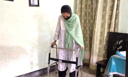 ভুল চিকিৎসায় পঙ্গুত্বের ঝুঁকিতে কলেজছাত্রী তাকওয়া