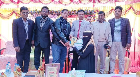 বেগমগঞ্জ এ. রহমান স্মৃতি ফাউন্ডেশন মেধা বৃত্তির পুরুষ্কার বিতরনী ও ক্রেস্ট প্রদান অনুষ্ঠিত