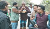 নোয়াখালী-৪ আসনে ধানের শীষের বিজয়ে বাড়ি-বাড়ি গিয়ে মিষ্টি বিতরণ