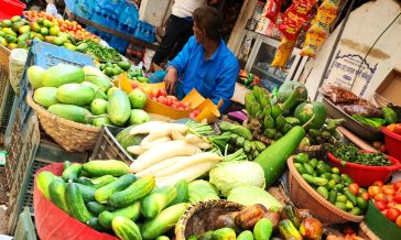 কবিরহাটে সবজি সরবরাহ থাকলেও দামে আগুন