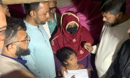 ভোট দেওয়ায় তালাকপ্রাপ্ত সেই গৃহবধূর পাশে দাঁড়াল বিএনপি