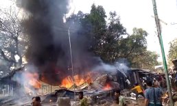 হাতিয়ায় ভয়াবহ অগ্নিকাণ্ডে ৮ দোকান পুড়ে ২ কোটি টাকার ক্ষতি