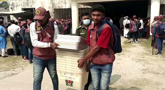 সেনবাগে ১১১টি কেন্দ্রে মধ্যে ঝুকিপূর্ণ ৭৩টি ও অতিঝুকি পূর্ণ ৩৮টি