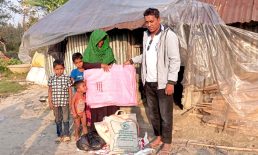 সেই বিধবা আয়েশার পাশে ইউএনও, ঘরে পৌঁছাল এক মাসের খাদ্যসামগ্রী