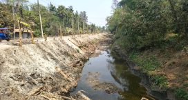 খাল ও ফসলি জমি কেটে সড়ক নির্মাণ, ধসের আশঙ্কা