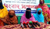 কবিরহাটে কুপ্রস্তাবে রাজি না হওয়ায় স্বামী পরিত্যক্ত নারীর বাড়িতে হামলা-ভাঙচুর, দখলের চেষ্টা
