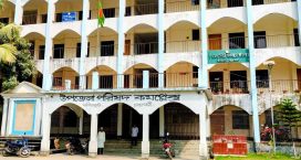 কবিরহাটে সরকারি অফিস সময় মানছেন না বেশিরভাগ কর্মকর্তা-কর্মচারীরা