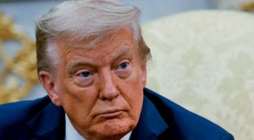 ট্রাম্পকে বাগাড়ম্বর না করার আহ্বান পাকিস্তানের