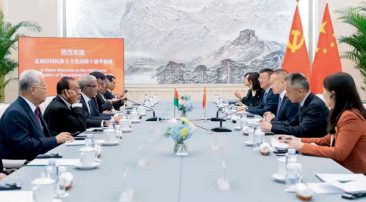 বিএনপি প্রতিনিধিদলের সঙ্গে চীনের শীর্ষ নেতাদের দ্বিপাক্ষিক বৈঠক