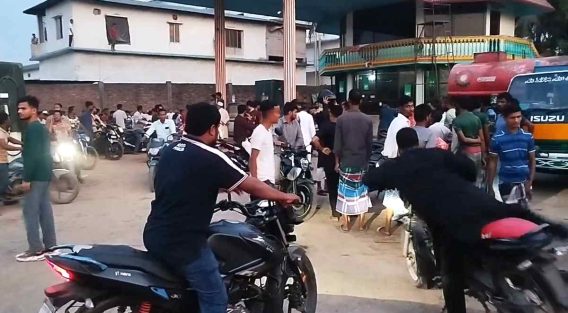 বেগমগঞ্জে তেল নেওয়াকে কেন্দ্র করে সংঘর্ষ, আহত ৩