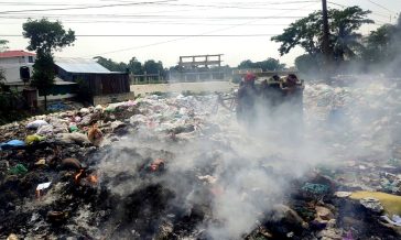 সোনাইমুড়ীতে খোলা ভাগাড়ে পৌর ও চিকিৎসা বর্জ্য: বিষাক্ত ধোঁয়ায় জনজীবন বিপর্যস্ত