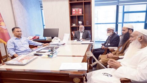প্রধানমন্ত্রীর সঙ্গে ওয়াকফ প্রশাসকের সাক্ষাৎ