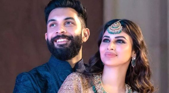 অবশেষে বিচ্ছেদের ঘোষণা দিলেন মৌনি রায়