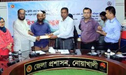 বিআরটিএ ট্রাস্টি বোর্ডের আর্থিক সহায়তার চেক বিতরণ