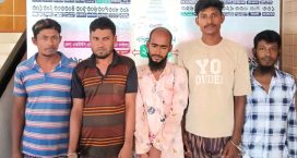 দত্তেরহাট-কালীতারা মোড়ে মাদকবিরোধী অভিযানে গাঁজাসহ আটক ৫