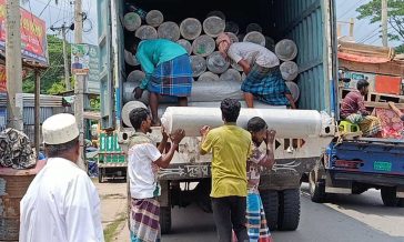 সুবর্ণচরে চোরাই কাপড় যুবদল নেতার গোডাউন থেকে উদ্ধার