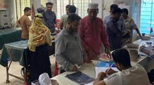 একদিনের কসাই, মাইজদীতে ৬ ঘণ্টায় আহত ৩০