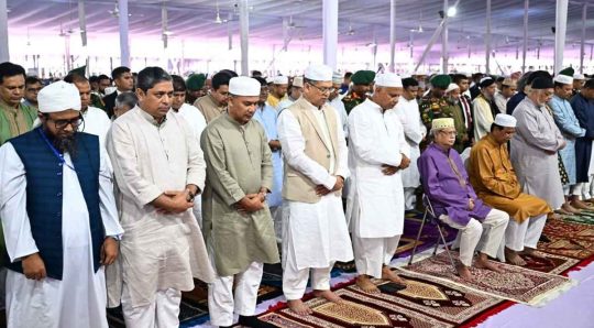 হাজারো মুসল্লির অংশগ্রহণে জাতীয় ঈদগাহে প্রধান জামাত অনুষ্ঠিত