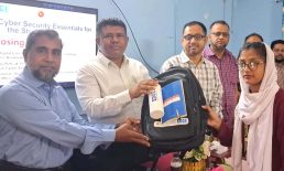 চাটখিলে সাইবার সিকিউরিটিতে দক্ষ করতে নারী শিক্ষার্থীদের প্রশিক্ষণ