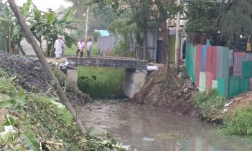সেনবাগে অবৈধ কালভার্ট ও রাইস মিলের ছাঁইয়ে খাল ভরাট