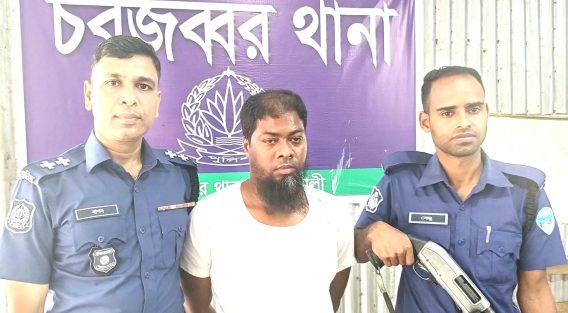সুবর্ণচরে চিকিৎসার নামে ছাত্রীকে শ্লীলতাহানি, প্রধান শিক্ষক গ্রেপ্তার