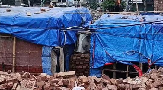 এসিযুক্ত কুঁড়েঘরে ববিতার মাদকের আস্তানা, সিসিটিভিতে নিয়ন্ত্রণ