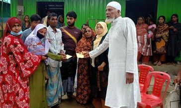 সেনবাগে সড়ক দুর্ঘটনায় নিহতর দুই ভাই পরিবারকে খাদ্য ও আর্থিক সহায়তা দিল উপজেলা প্রশাসনের