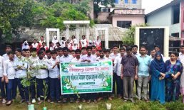 শিক্ষাপ্রতিষ্ঠানে ‘ওয়ান চাইল্ড, ওয়ান ট্রি’ কর্মসূচি, জলবায়ু সচেতনতায় নানা আয়োজন