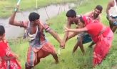 সুবর্ণচরে প্রকাশ্যে দম্পতিকে পেটালেন যুবদল নেতা, ভিডিও ভাইরাল
