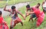 সুবর্ণচরে প্রকাশ্যে দম্পতিকে পেটালেন যুবদল নেতা, ভিডিও ভাইরাল