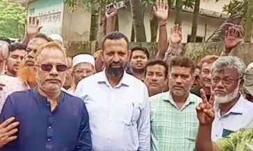 সেনবাগে ডমুরুয়া বালিকা বিদ্যালয়ের নাম পরিবর্তনের দাবিতে মানববন্ধন