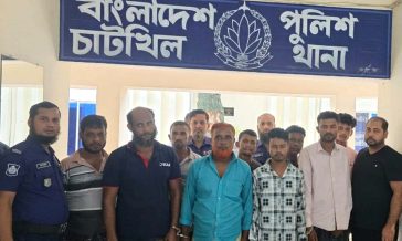 চাটখিলে পুলিশের অভিযানে থাইল্যান্ডি জুয়ার হোতাসহ ১০ জন গ্রেফতার
