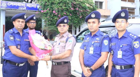 সেনবাগ থানা পরিদর্শনে নোয়াখালী পুলিশ সুপার এন এম নাসিরুদ্দিন