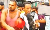 হাতিয়ায় শিশু শিক্ষার্থীকে ধর্ষণের চেষ্টার অভিযোগে শিক্ষককে পরানো হলো জুতার মালা
