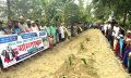 সুবর্ণচরে কাঁচা সড়কে ৪২ বছর ভোগান্তি, পাকাকরণের দাবিতে মানববন্ধন