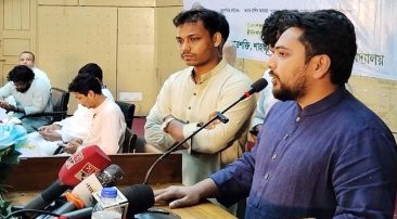 ‘শেখ হাসিনাকে কপি করবেন না’, বিএনপিকে নাহিদ ইসলামের আহ্বান