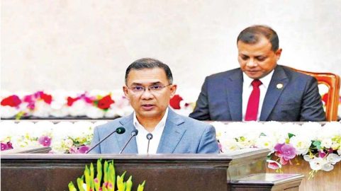 নিরাপত্তা কৌশলে সরকারপ্রধান যেন জনগণ থেকে বিচ্ছিন্ন না হন: প্রধানমন্ত্রী