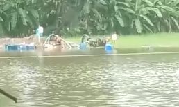 প্রভাবশালীদের অবৈধ বালু উত্তোলনে হুমকির মুখে কৃষিজমি ও ঘরবাড়ি