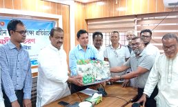 লক্ষ্মীপুরে বিভিন্ন শিক্ষাপ্রতিষ্ঠানে ক্রীড়া সামগ্রী বিতরণ